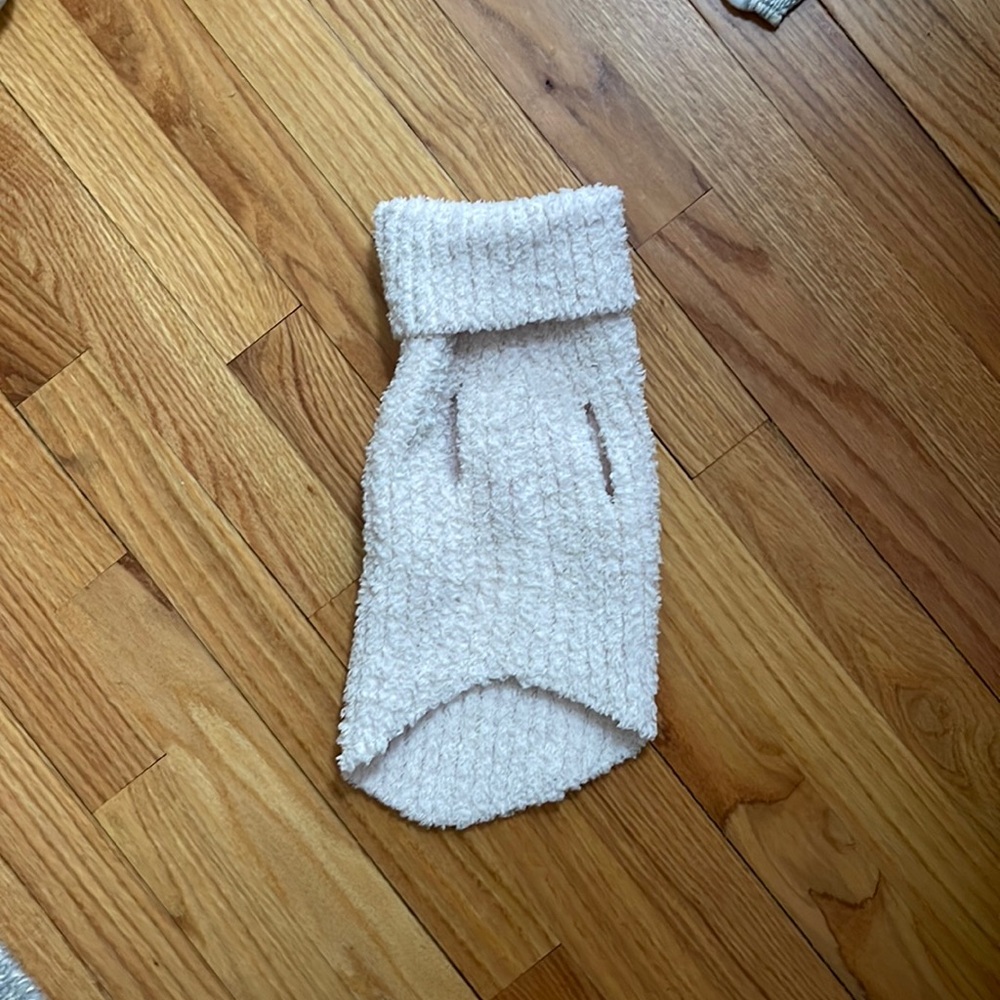 Barefoot Dreams dog ‘coat /sweater’